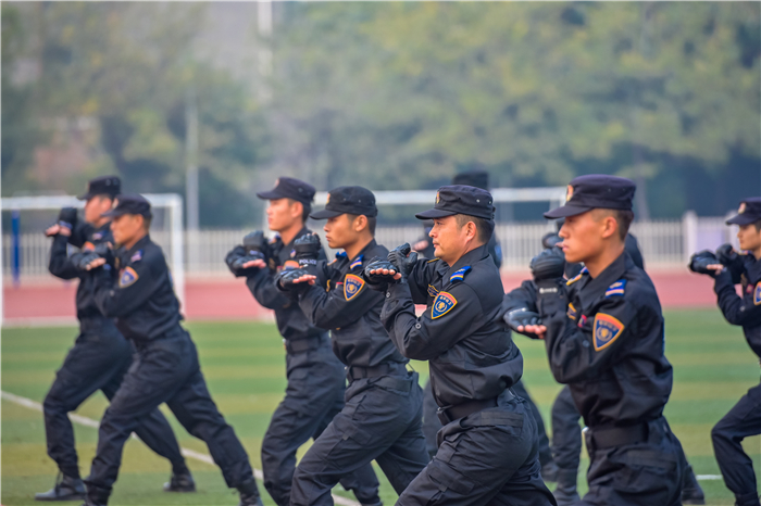 皇甲特衛(wèi)，鄭州保安，鄭州安檢，安檢設(shè)備租賃