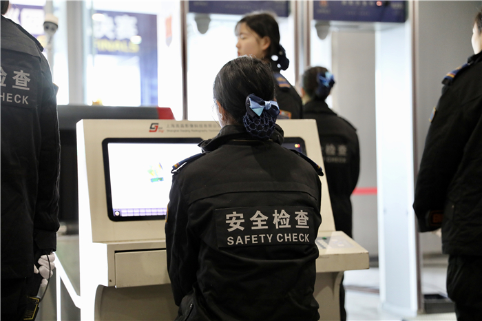 皇甲特衛(wèi)，鄭州保安，鄭州安檢，安檢設(shè)備租賃