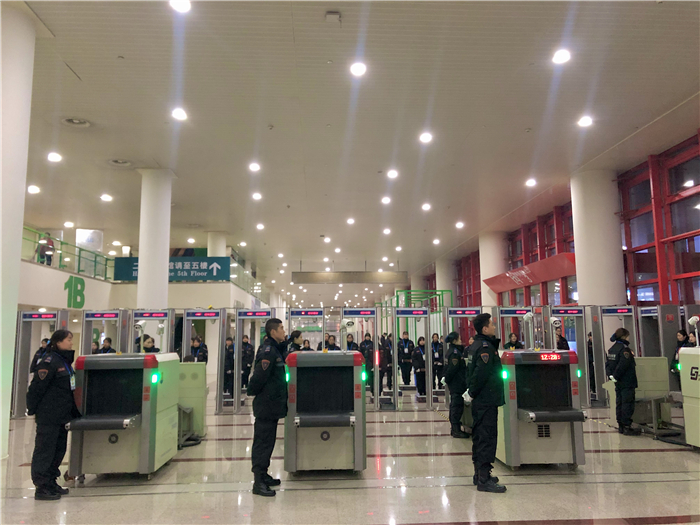 皇甲特衛(wèi)，鄭州安檢，鄭州保安，防爆安檢設(shè)備租賃