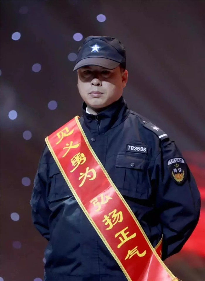 皇甲特衛(wèi)，鄭州保安，鄭州安檢，安檢設(shè)備租賃
