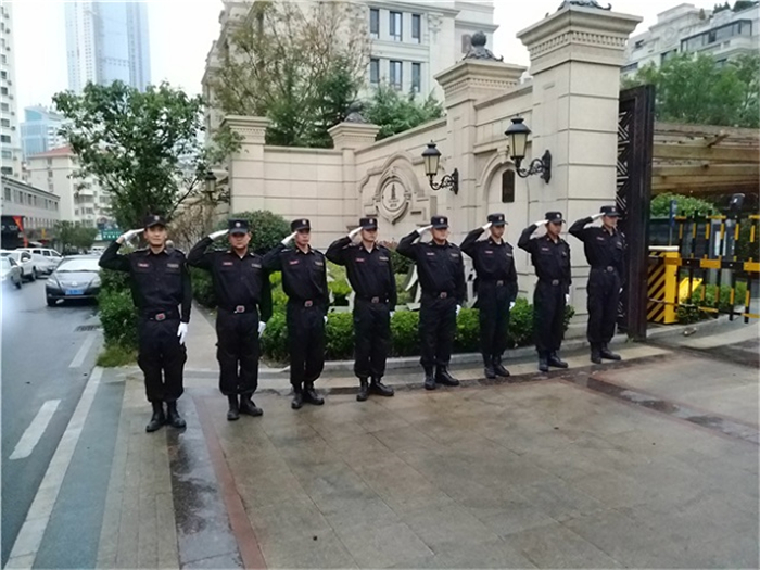 皇甲特衛(wèi)，鄭州保安，鄭州安檢，安檢設(shè)備租賃