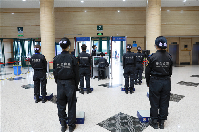 皇甲特衛(wèi)，鄭州保安，鄭州安檢，安檢設備租賃